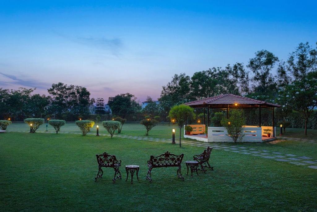 Naturoville Resort Doiwāla Esterno foto